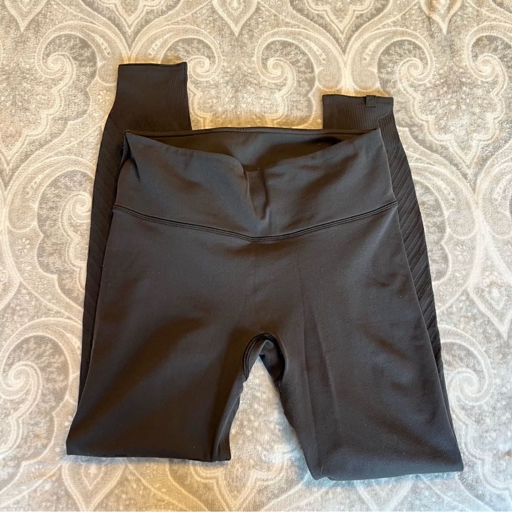 Lulumon wunder under laser cut out leggings